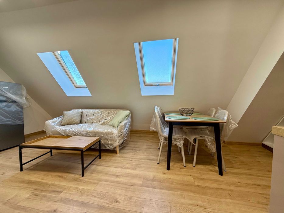 Ексклузивно! Тристаен обзаведен апартамент - НОВА СГРАДА с АКТ 16