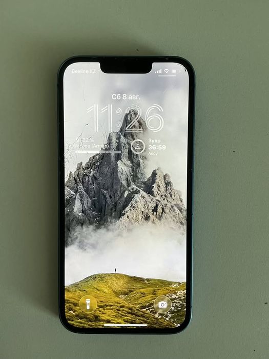 Продам iPhone 13