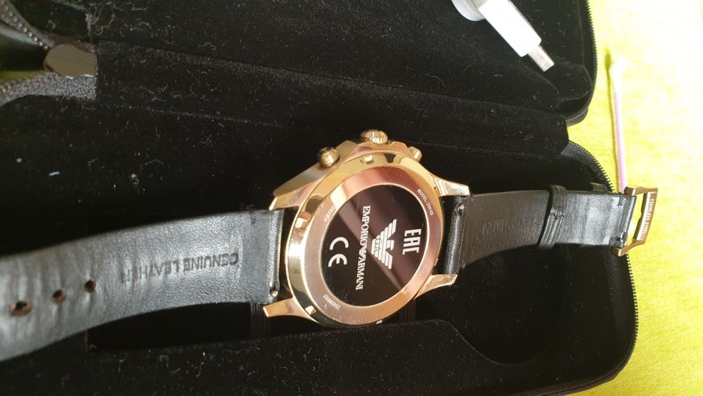 Emporio Armani smart watch ОРИГИНАЛ! топ състояние -350лв