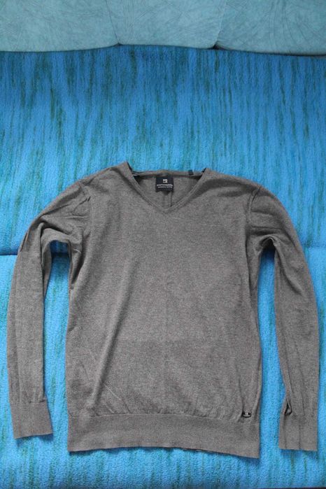 Pulover Scotch & Soda si pantaloni scurti Scott M