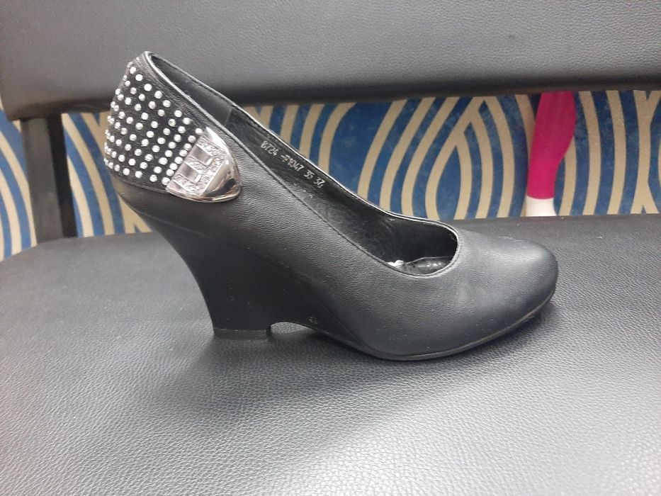 Женская обувь, лето весна