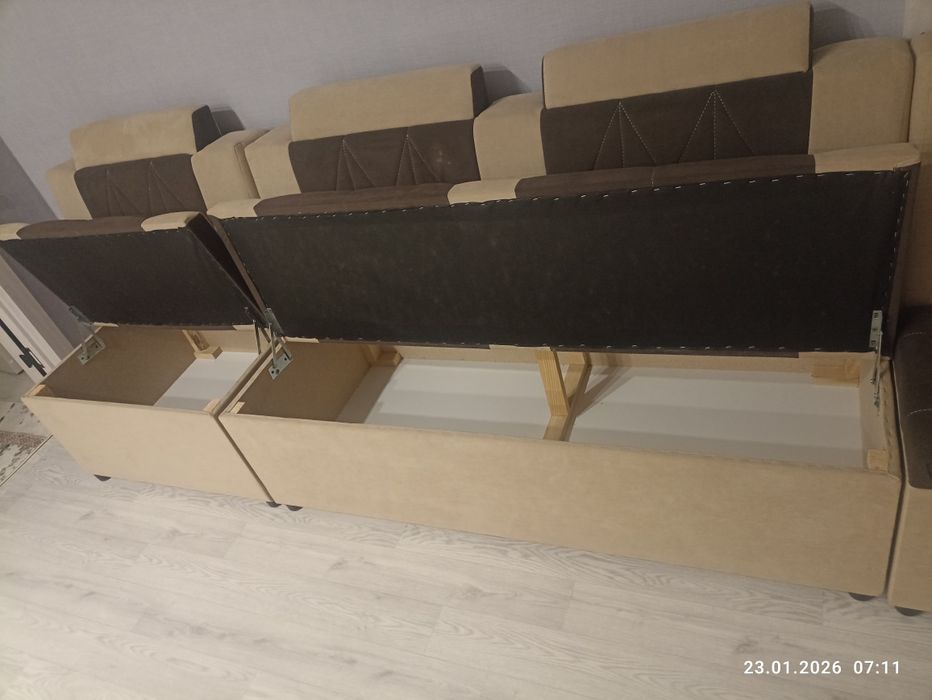 Продаю угловой диван