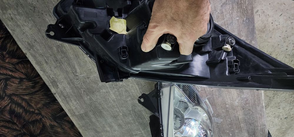 Фара от чевралет кобалт