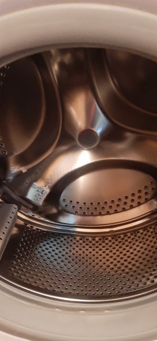 Продам стиральную машинку Indesit