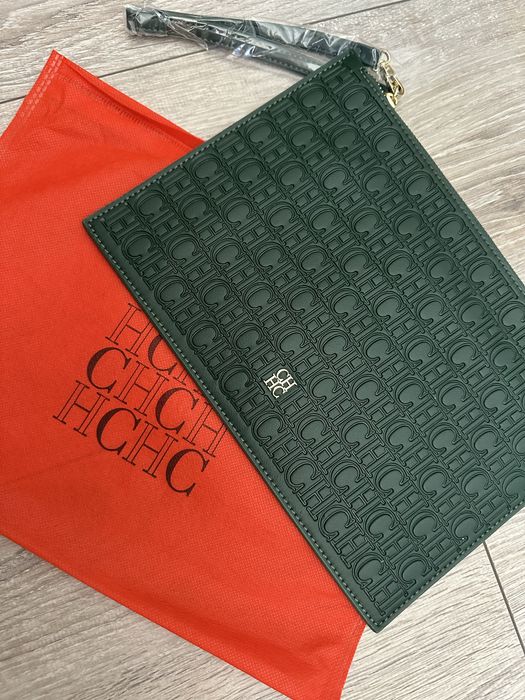 Чисто нова чанта клъч Carolina Herrera