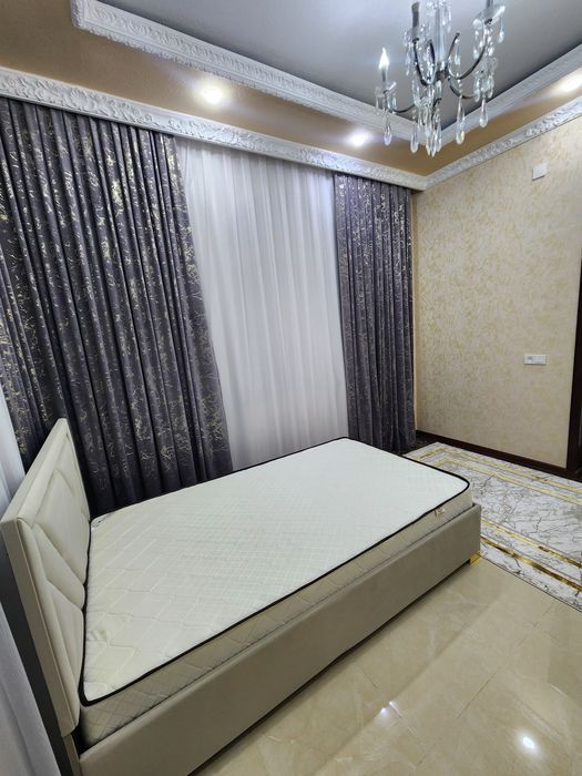 Диван  новый  120 *200