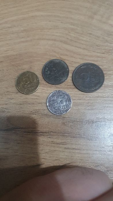 Кадимий рус тангаси сотилади 800 000