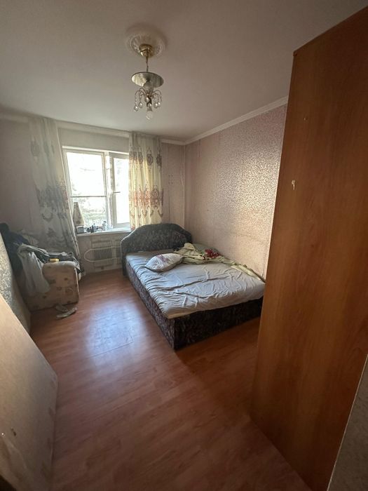 Продам 2 ком квартиру район 8 школы