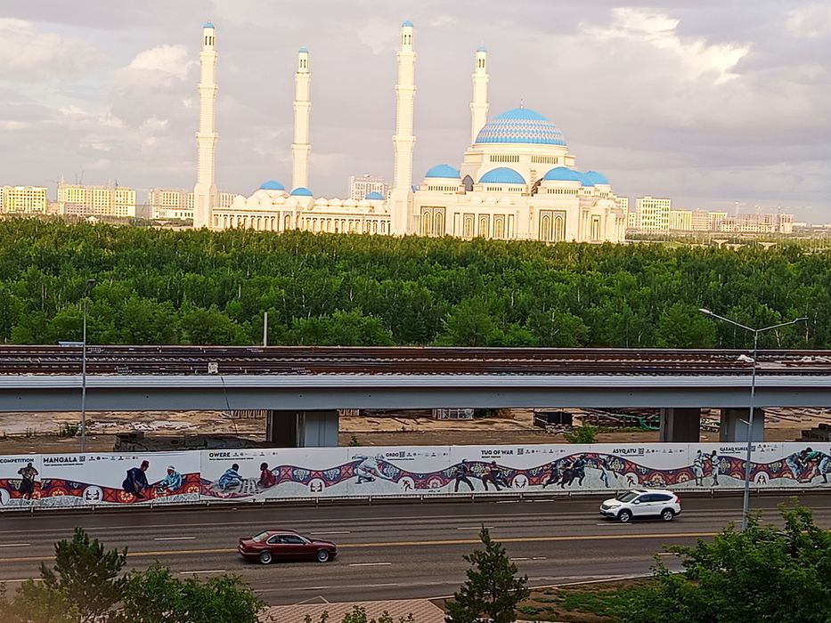 Будапешт Сутка с видом на мечеть