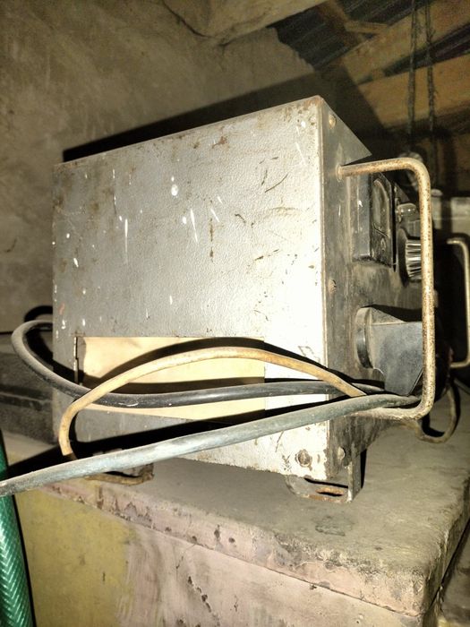 Продам зарядное устройство для аккумулятора