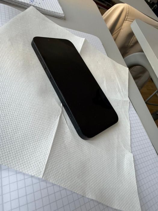 Iphone 13 simplu