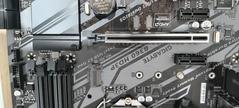 I5 9400f + 16gb ddr4 2666 + gigabyte B360 HD3P