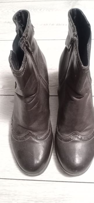 Отдам обувь бесплатно