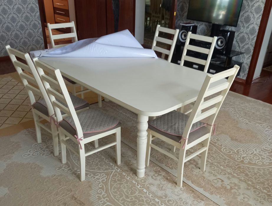 Обеденный стол,комплект 6 стульями