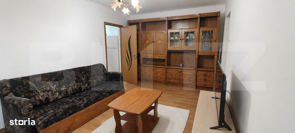Apartament - 3 camere-  etaj intermediar, zona Lama