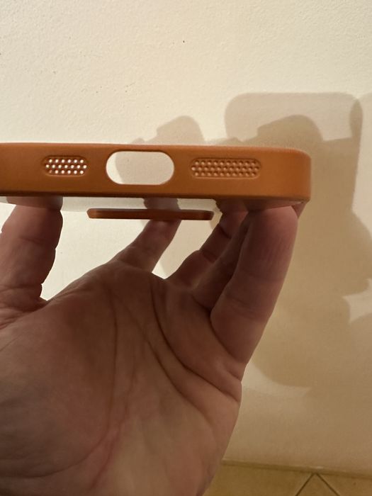 Husă orange iPhone 16 ProMax, model 17 ProMax