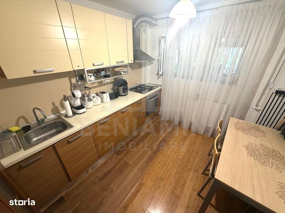 Apartament 3 camere decomandat parter Brazda lui Novac Simplon 67mp