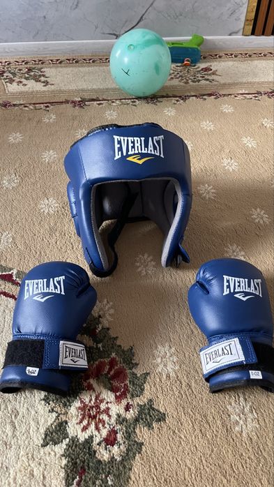 Боксерские перчятки набор