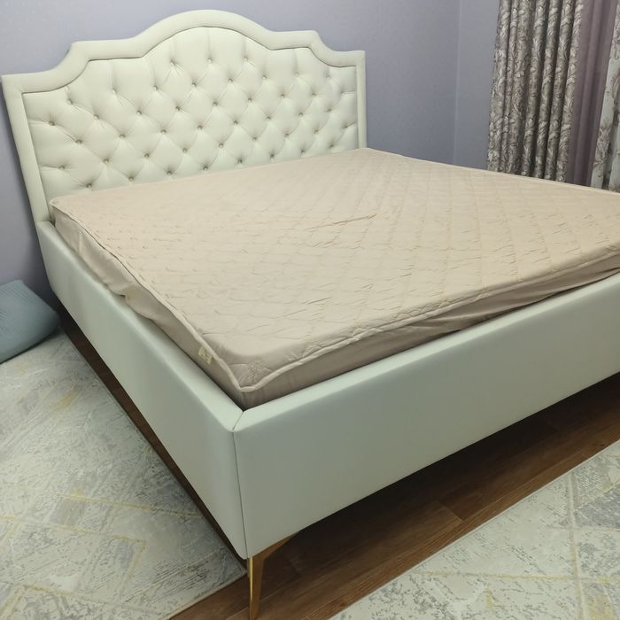 Двухспальный кровать