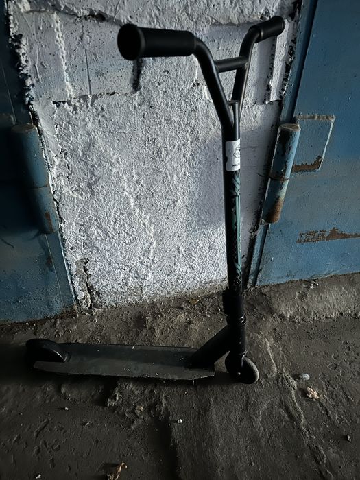 Продам самокат трюковой