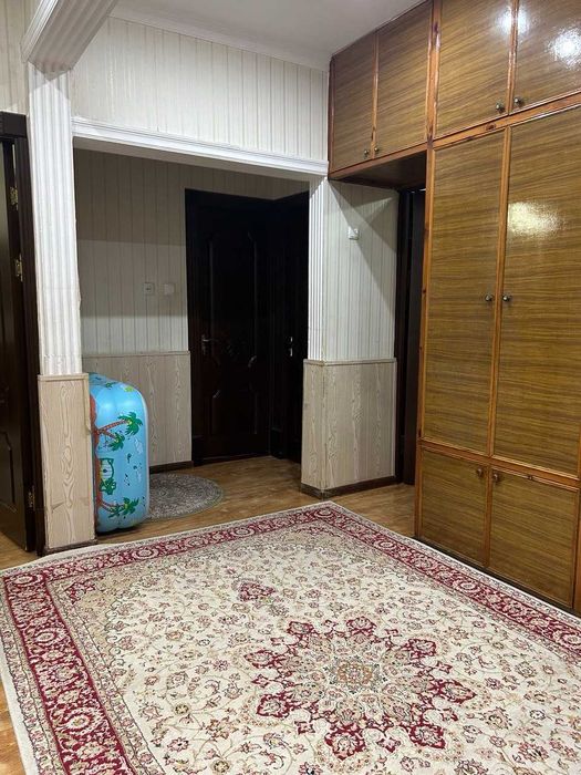 Продается 5 ти комнатная квартира, Район Сергели 5, метро 2я станция