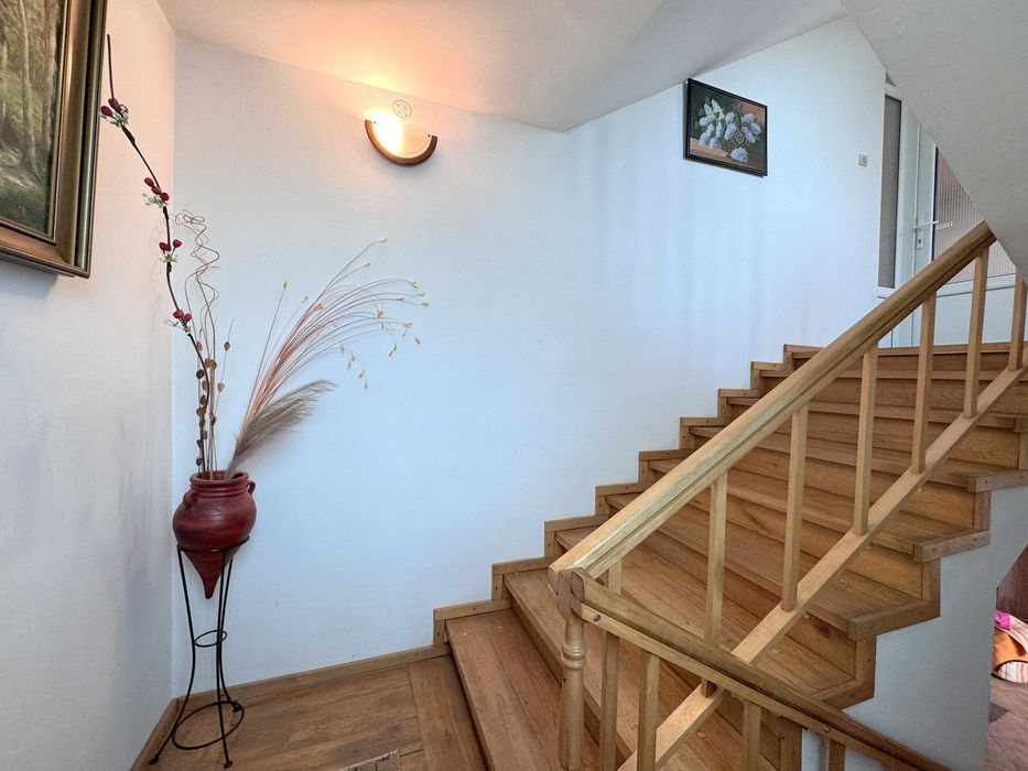 Proprietar, vand vila