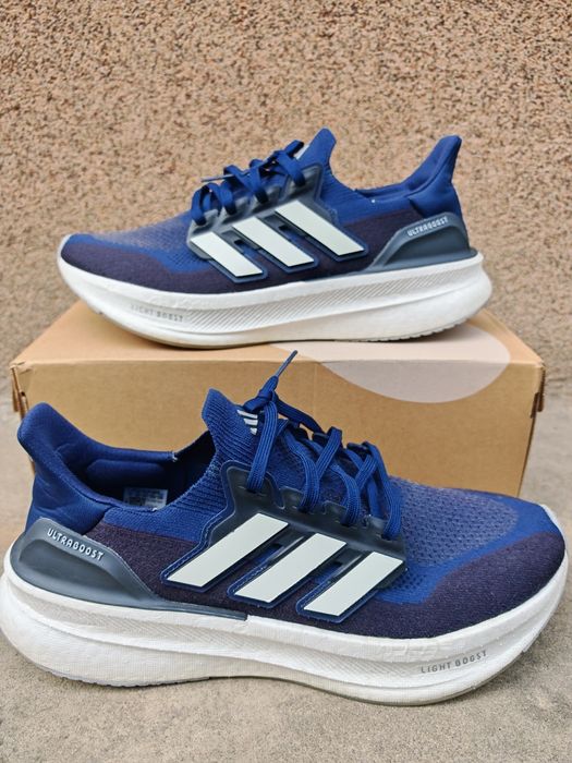 Adidas ultraboost light mărimea 45 (1:3)