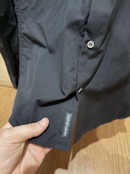 Риза Calvin Klein