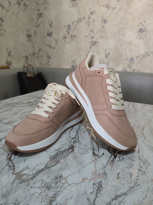 Calvin Klein Кроссовки Женские