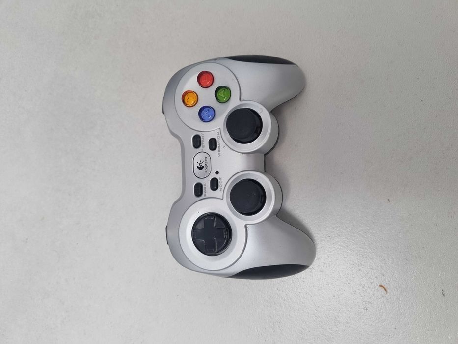 Vand game pad Logitech wireless