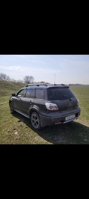 Mitsubishi outlander 1