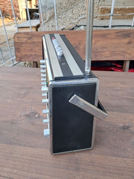 Радио  приемник Grundig