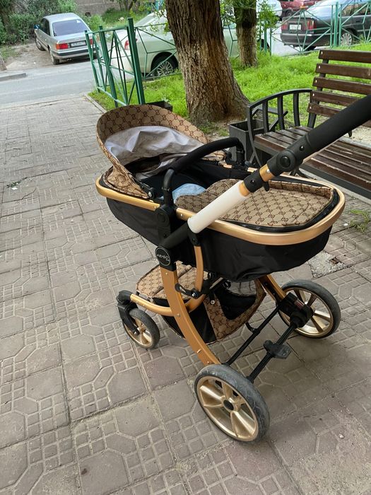 Коляска прогулочная