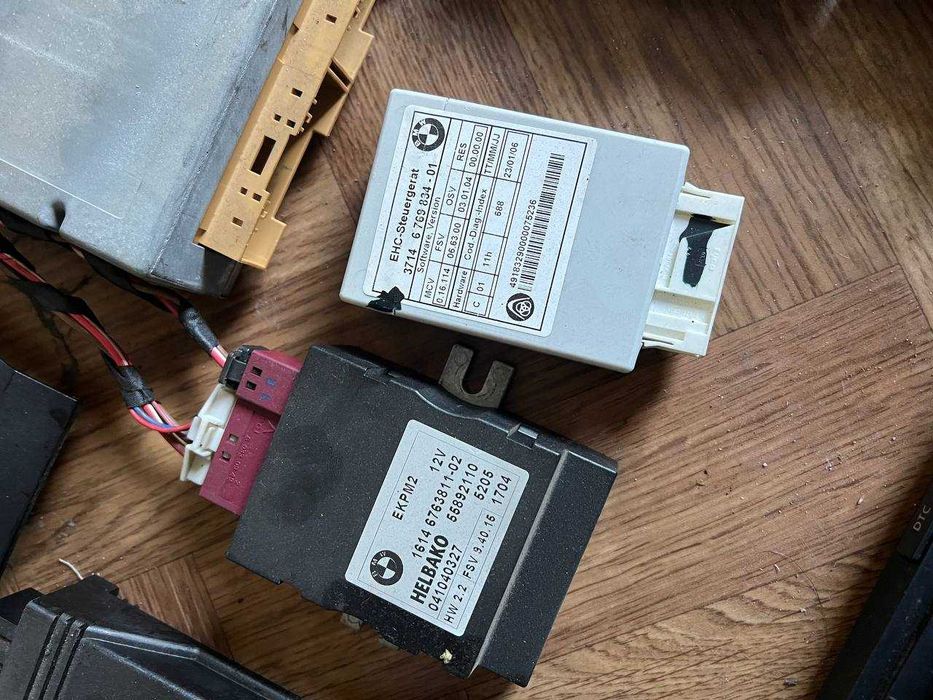 Vând multe module, calculator și unități de control diferite pentru BMW E60 E61