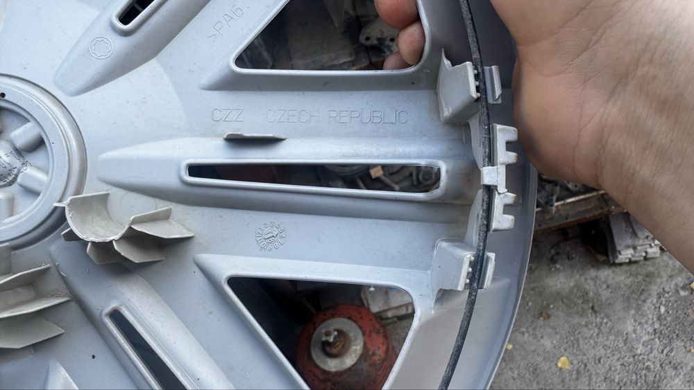 Продам колпаки vw r14 оригинальные