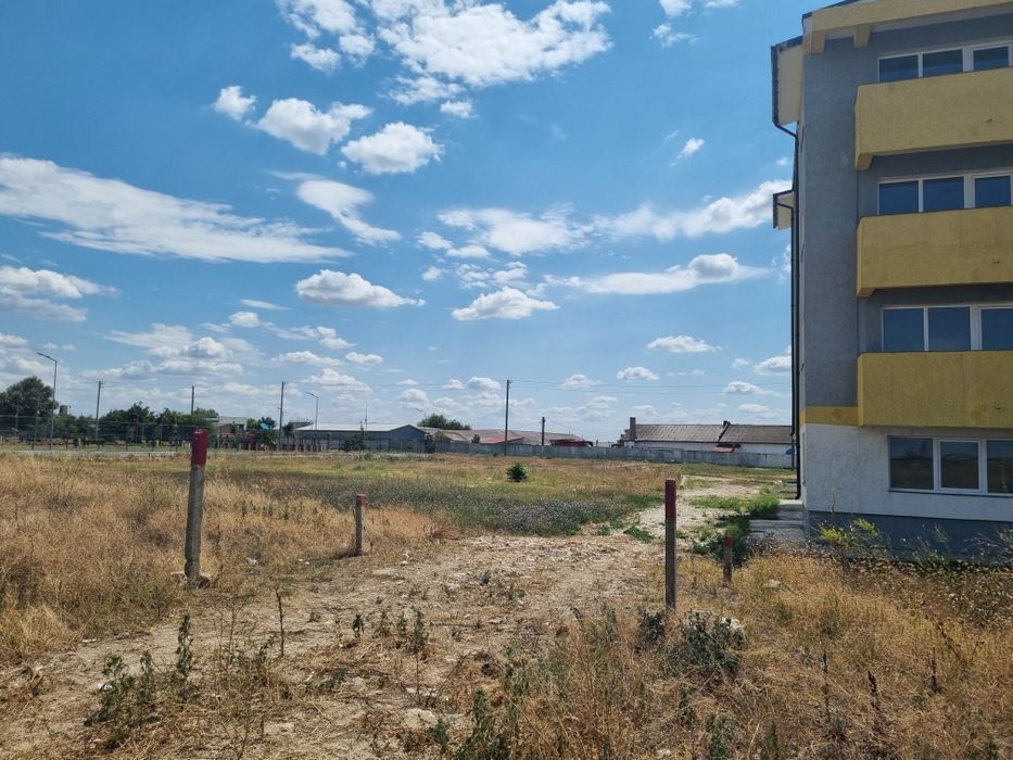 Teren intravilan 400 mp pretabil fotovoltaice sau spatii de depozitare