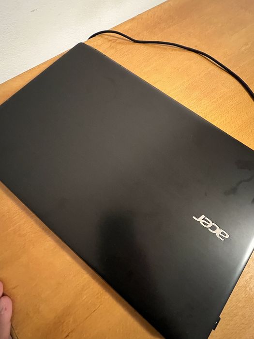 Acer Aspire  E5-572