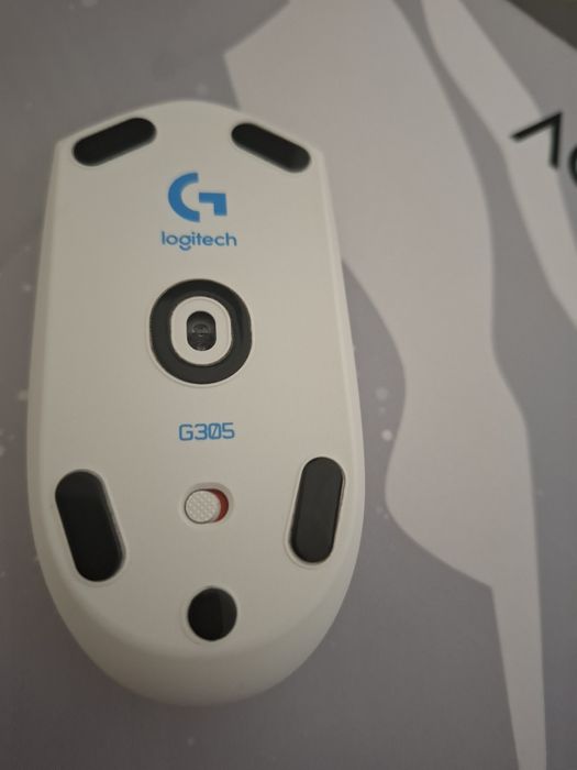 Vând mouse logitech g 305 alb
