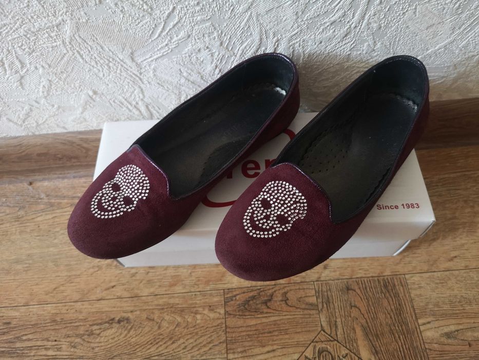 В школу Туфельки-балетки(натуральный замш/кожа) . Размер 33.