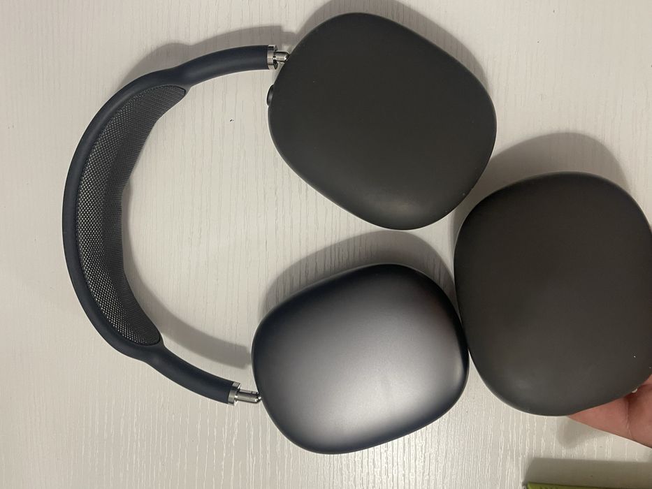 Продам Air pods max черные
