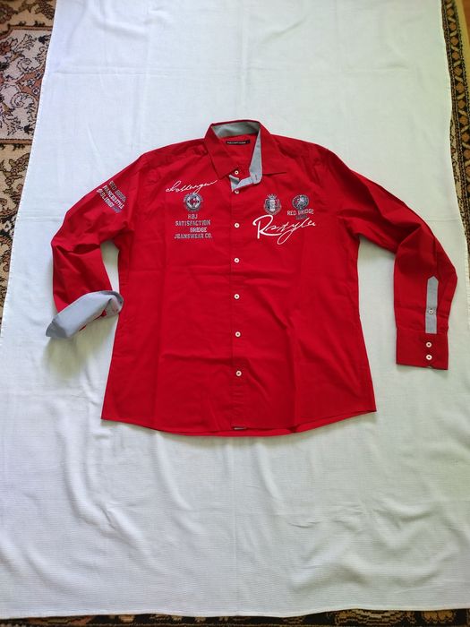 XL. Cămașă gen Camp David.