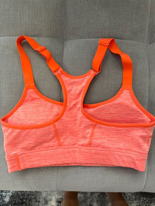 Спортен топ Under Armour