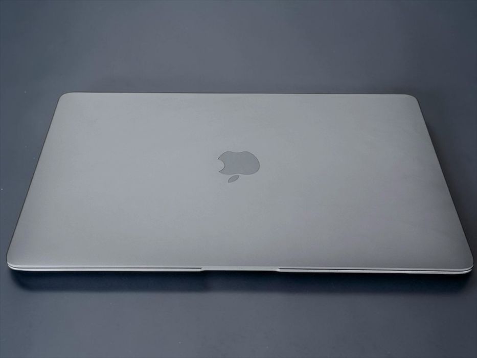 Apple MacBook Air 13 inch M1 8RAM 512GB Перфектен! Гаранция!