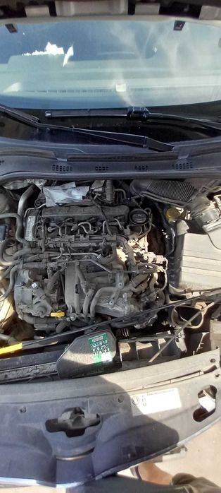 Skoda RAPID   1.6 tdi an 2015  Dezmembrez/Dezmembram