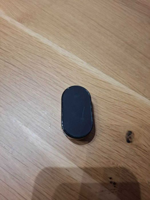 Малък магнитен държач за телефон