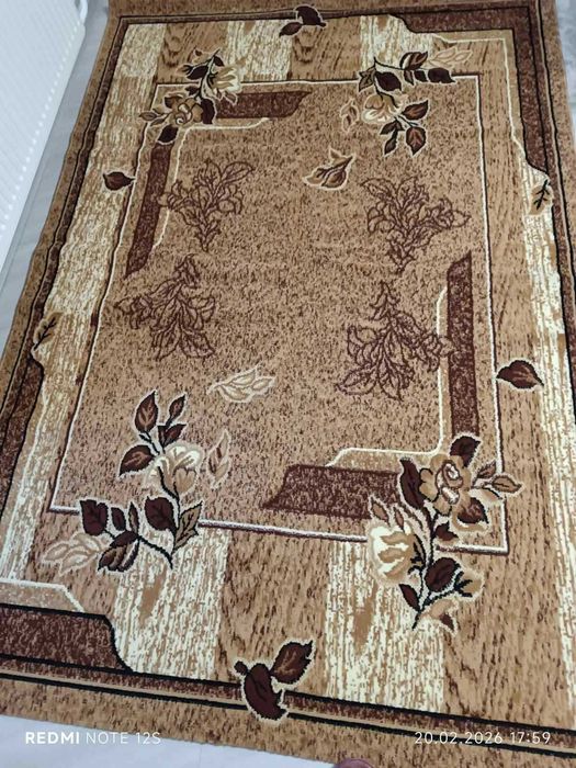 Продавам два килима