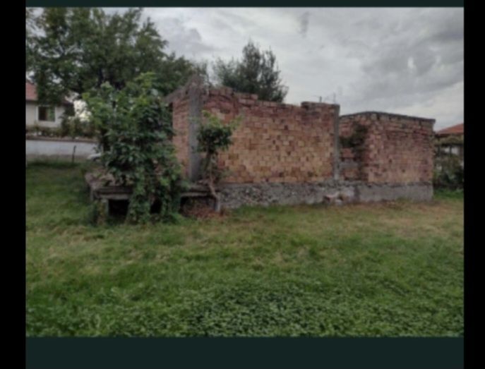 Дворно място в село Бегунци