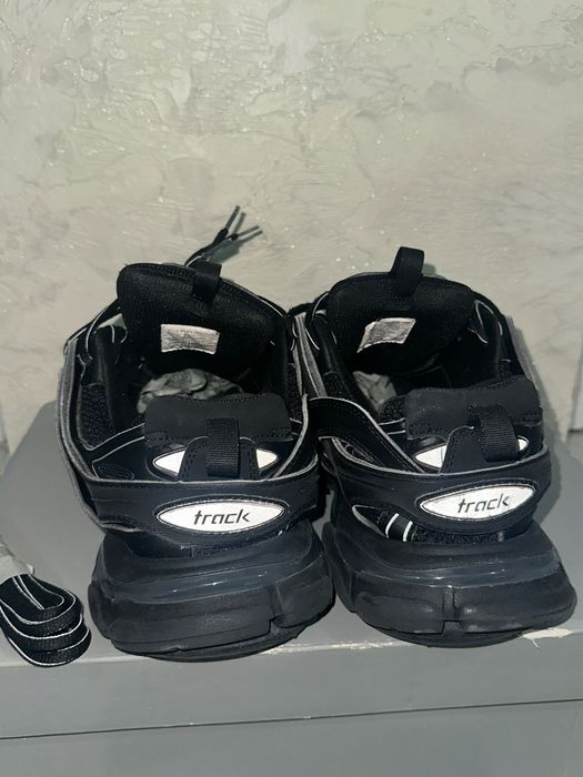 Balenciaga Track