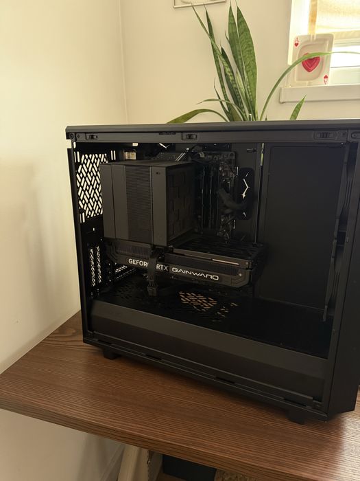 Продавам мощен компютър i7-14700f, 64gb RAM, RTX4070