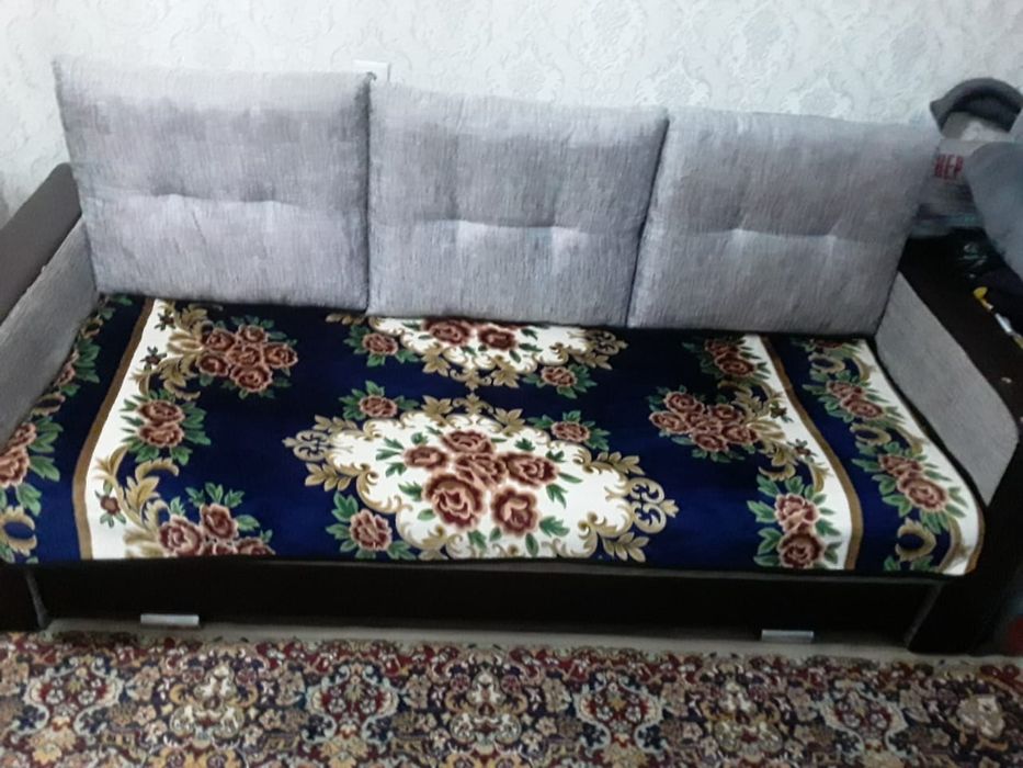 Диван в хорошем состоянии